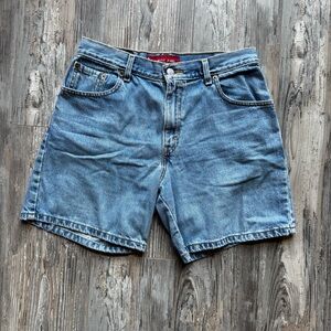 Women’s Classic Red Tag Levi’s Long Blue Denim Shorts 10 Regular Zipper